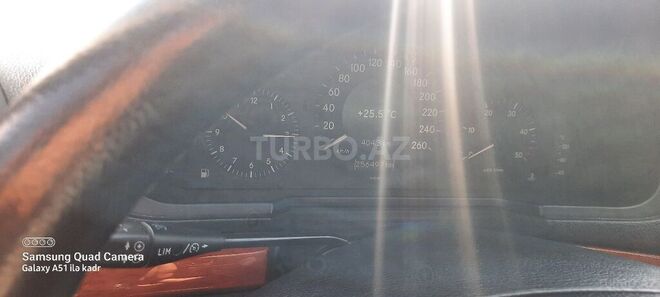 Mercedes E 220 2007, 256,000 km - 2.2 l - Bakı