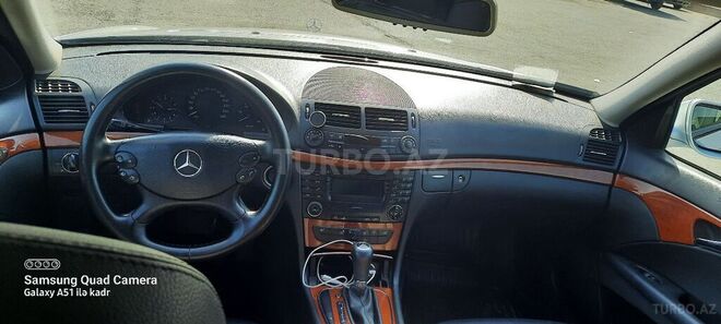Mercedes E 220 2007, 256,000 km - 2.2 l - Bakı