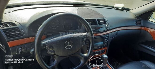 Mercedes E 220 2007, 256,000 km - 2.2 l - Bakı