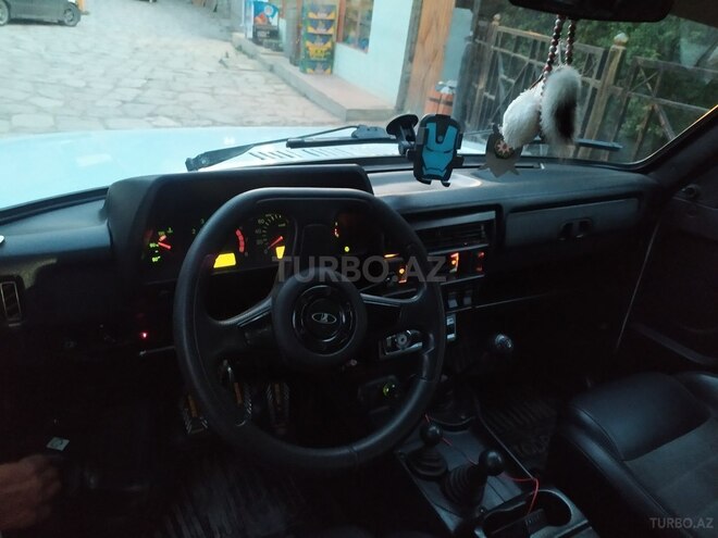 LADA (VAZ) Niva 2010, 220,000 km - 1.7 l - İsmayıllı