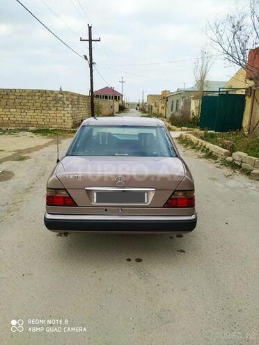Mercedes E 200 1994, 369,321 km - 2.0 l - Bakı
