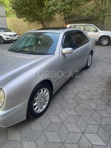 Mercedes E 220 2000, 347,000 km - 2.2 l - Bakı
