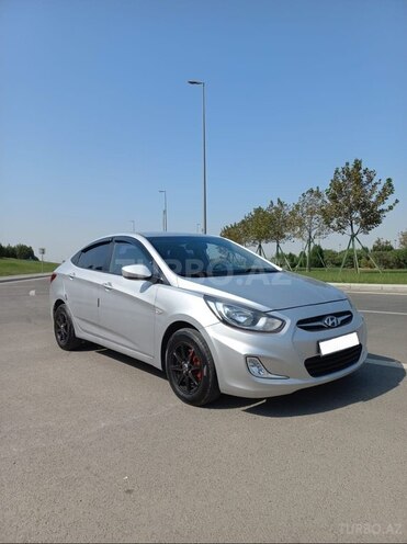Hyundai Accent 2012, 200,000 km - 1.6 l - Bakı