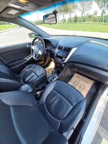 Hyundai Accent 2012, 200,000 km - 1.6 l - Bakı