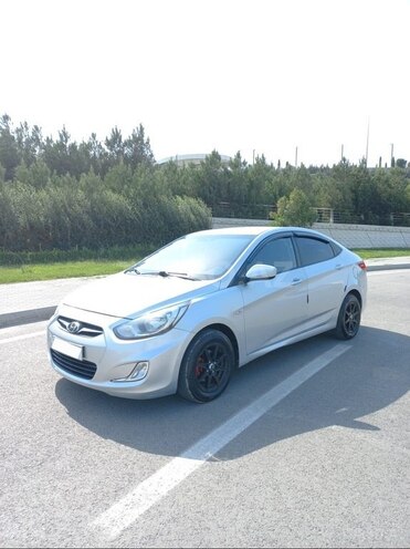 Hyundai Accent 2012, 200,000 km - 1.6 l - Bakı