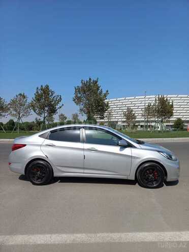 Hyundai Accent 2012, 200,000 km - 1.6 l - Bakı