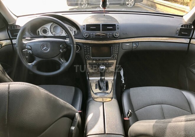 Mercedes E 220 2006, 277,000 km - 2.2 l - Bakı
