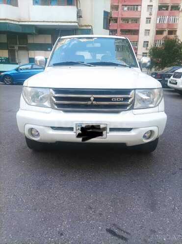 Mitsubishi Pajero io 2001, 370,000 km - 2.0 l - Bakı