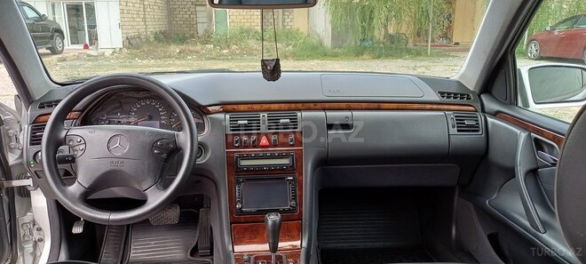 Mercedes E 240 2000, 266,689 km - 2.4 л - Cəlilabad