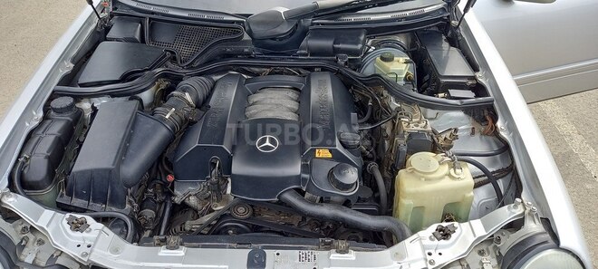 Mercedes E 240 2000, 266,689 km - 2.4 л - Cəlilabad