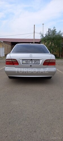 Mercedes E 240 2000, 266,689 km - 2.4 л - Cəlilabad
