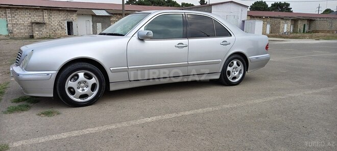 Mercedes E 240 2000, 266,689 km - 2.4 л - Cəlilabad