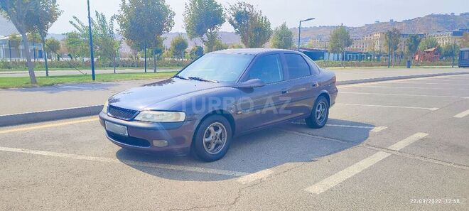 Opel Vectra 1996, 305,000 km - 1.8 л - Bakı