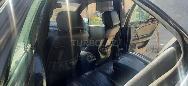 Mercedes E 220 1996, 526,000 km - 2.2 l - Gəncə