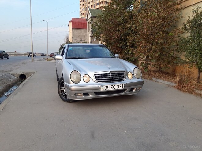 Mercedes E 220 2000, 350,000 km - 2.2 l - Bakı