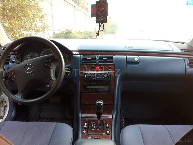 Mercedes E 220 2000, 350,000 km - 2.2 l - Bakı