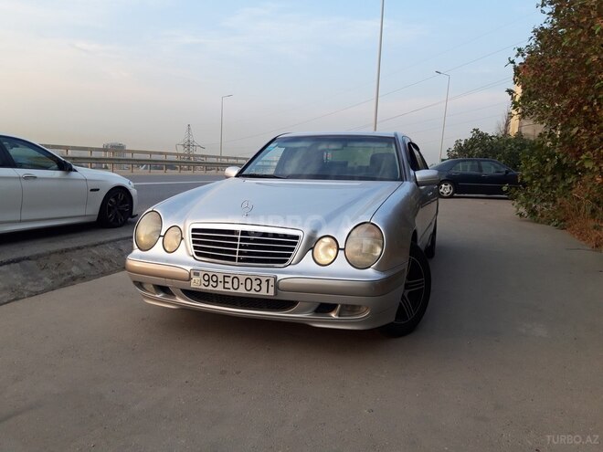 Mercedes E 220 2000, 350,000 km - 2.2 l - Bakı