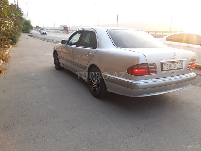 Mercedes E 220 2000, 350,000 km - 2.2 l - Bakı