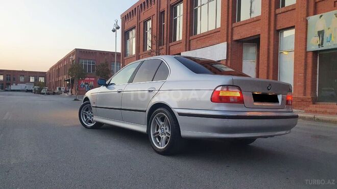 BMW 525 1999, 299,000 km - 2.5 l - Gəncə