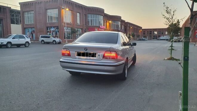 BMW 525 1999, 299,000 km - 2.5 l - Gəncə