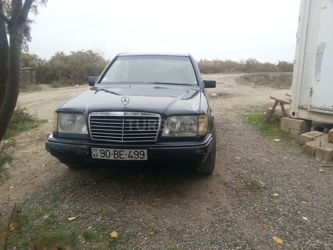 Mercedes E 220 1993, 389,000 km - 2.2 л - İmişli