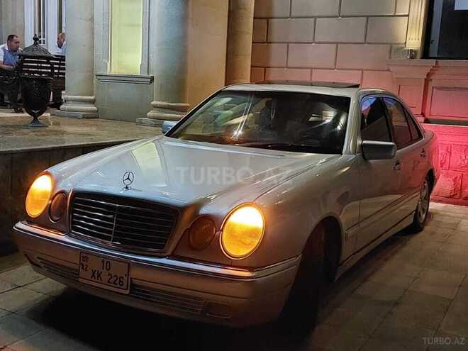 Mercedes E 320 1997, 325,000 km - 3.2 l - Bakı