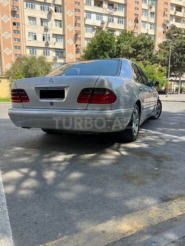 Mercedes E 320 1997, 325,000 km - 3.2 l - Bakı