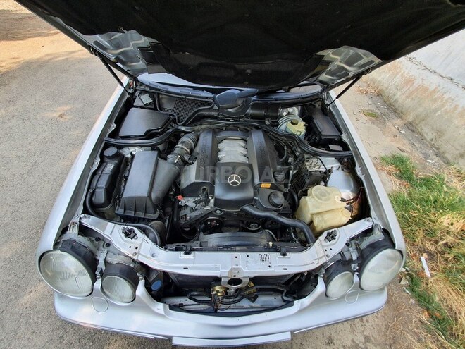 Mercedes E 240 2000, 285,000 km - 2.6 l - Gəncə