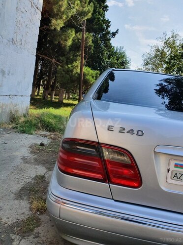 Mercedes E 240 2000, 285,000 km - 2.6 l - Gəncə