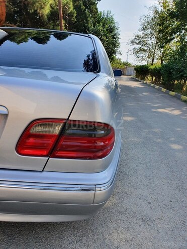 Mercedes E 240 2000, 285,000 km - 2.6 l - Gəncə