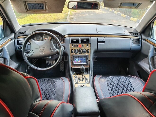 Mercedes E 240 2000, 285,000 km - 2.6 l - Gəncə