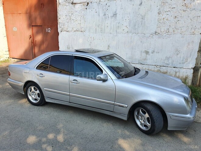 Mercedes E 240 2000, 285,000 km - 2.6 l - Gəncə