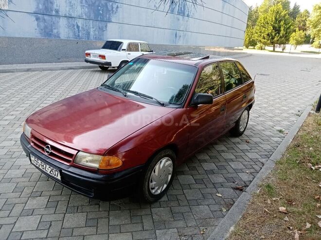 Opel Astra 1993, 486,497 km - 1.8 l - Şəki