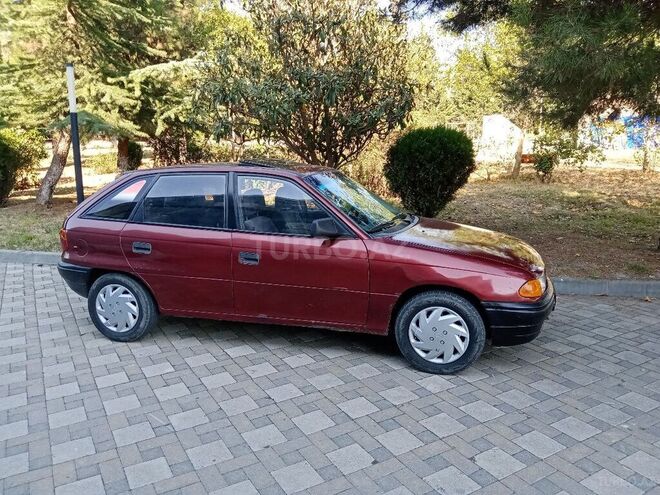 Opel Astra 1993, 486,497 km - 1.8 l - Şəki
