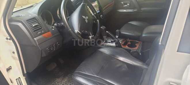 Mitsubishi Pajero 2008, 196,000 km - 3.0 l - Bakı