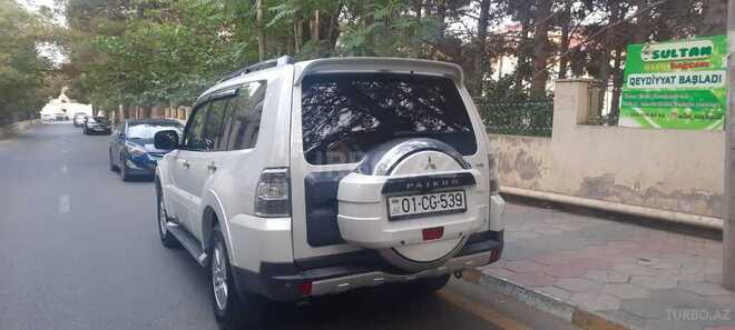 Mitsubishi Pajero 2008, 196,000 km - 3.0 l - Bakı