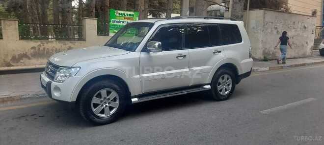Mitsubishi Pajero 2008, 196,000 km - 3.0 l - Bakı