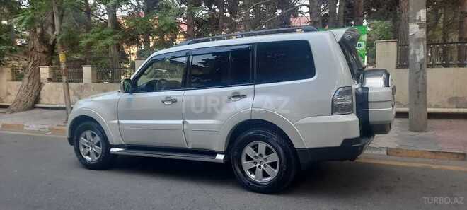Mitsubishi Pajero 2008, 196,000 km - 3.0 l - Bakı