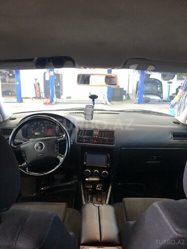Volkswagen Golf 2003, 208,000 km - 2.0 l - Bakı