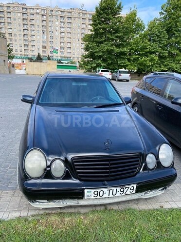 Mercedes E 240 2000, 300,000 km - 2.4 l - Bakı