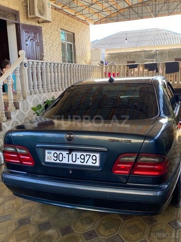Mercedes E 240 2000, 300,000 km - 2.4 l - Bakı