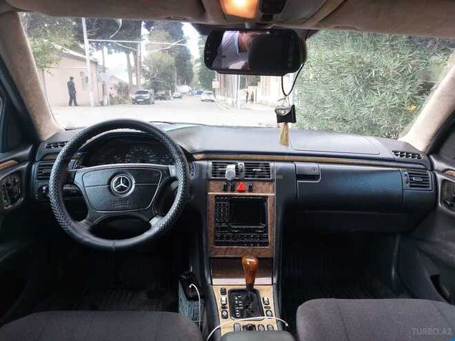 Mercedes E 240 1998, 375,847 km - 2.4 l - Bakı
