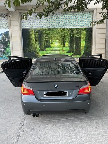BMW 525 2004, 380,000 km - 2.5 l - Salyan