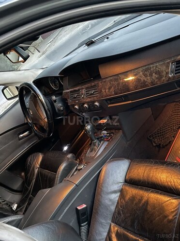 BMW 525 2004, 380,000 km - 2.5 l - Salyan