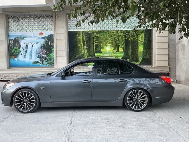 BMW 525 2004, 380,000 km - 2.5 l - Salyan