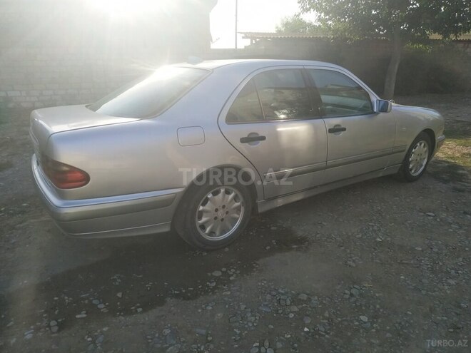 Mercedes E 220 1996, 177,000 km - 2.2 l - Bərdə