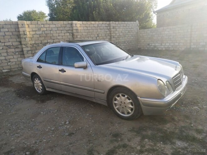 Mercedes E 220 1996, 177,000 km - 2.2 l - Bərdə