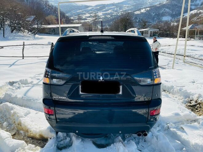 Mitsubishi Outlander 2008, 220,000 km - 3.0 l - Bakı