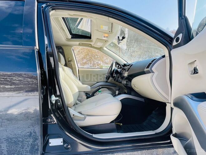 Mitsubishi Outlander 2008, 220,000 km - 3.0 l - Bakı
