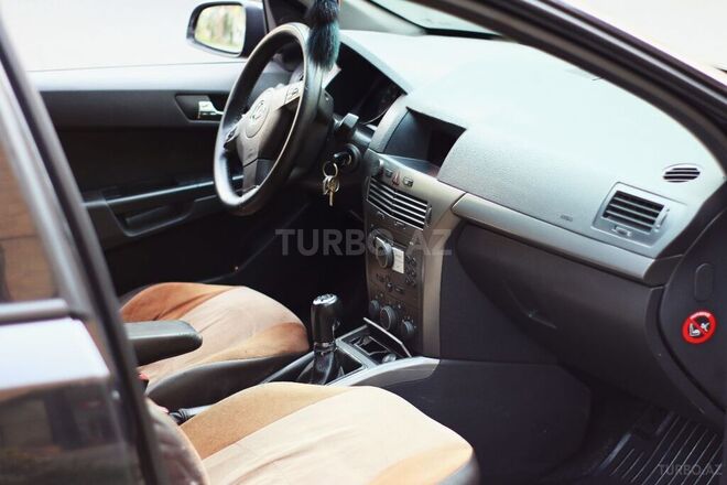 Opel Astra 2005, 370,000 km - 1.4 л - Bakı